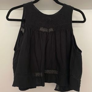 🌙3 FOR $20 
TNA open back Crop Top - Med